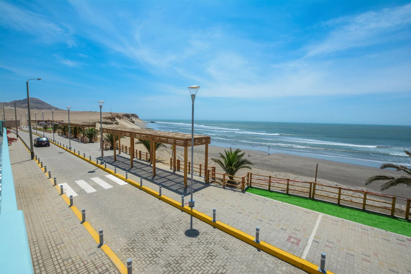 The new seafront of Puerto Malabrigo, with the beach alongside