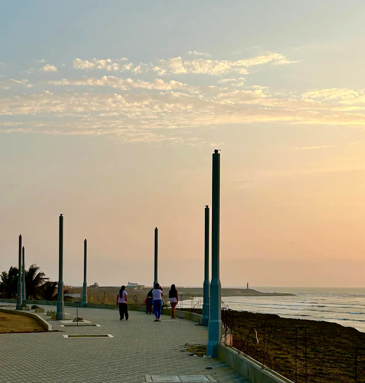 The new seafront of Pacasmayo leaving the centre towards the point